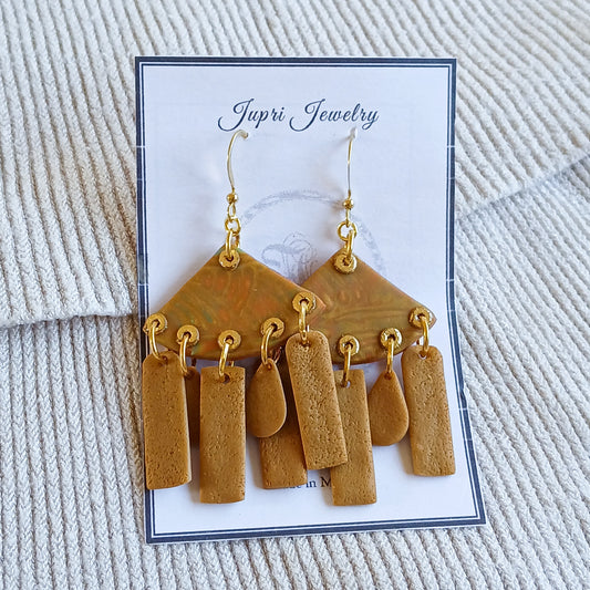 Shifting Sand Pyramid